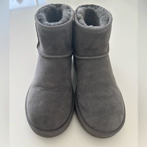 UGG CLASSIC MINI II Women